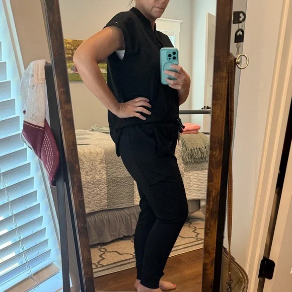 Healing Hands Women’s Purple Label Scrub Set - Picture 4 of 9